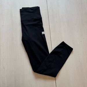 Vuori AllTheFeels Leggings Black Size Small